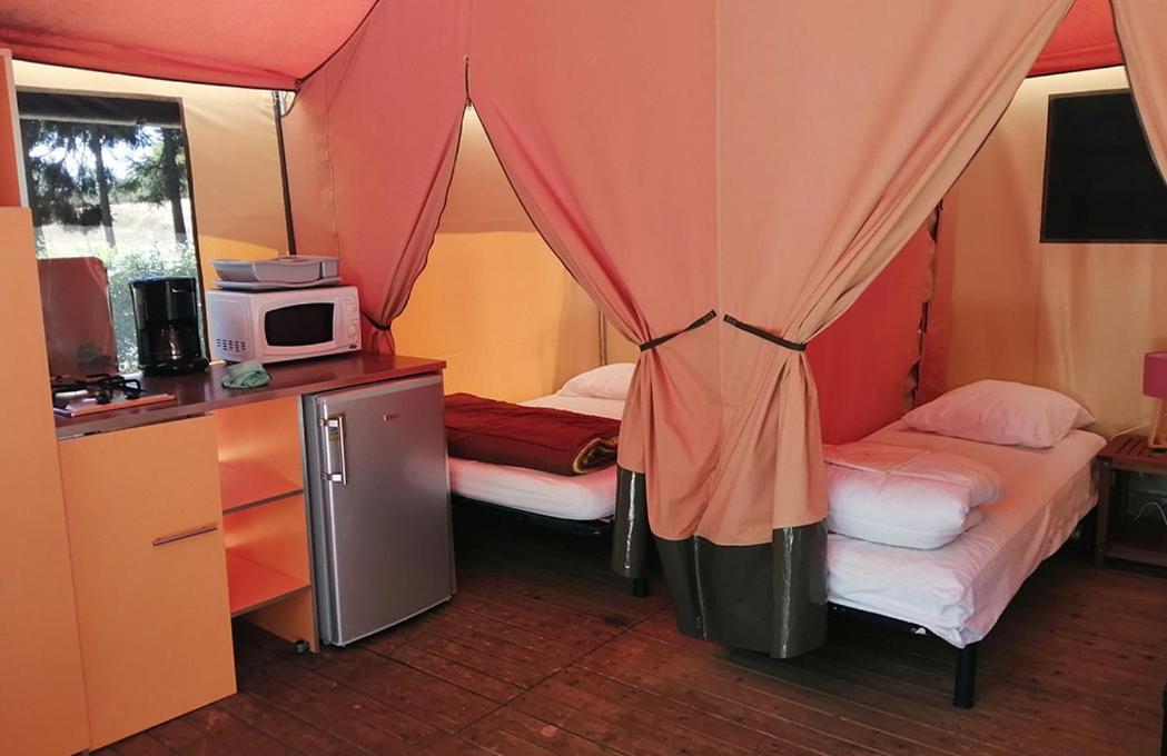 Camping Les Portes Du Perche Mamers Экстерьер фото